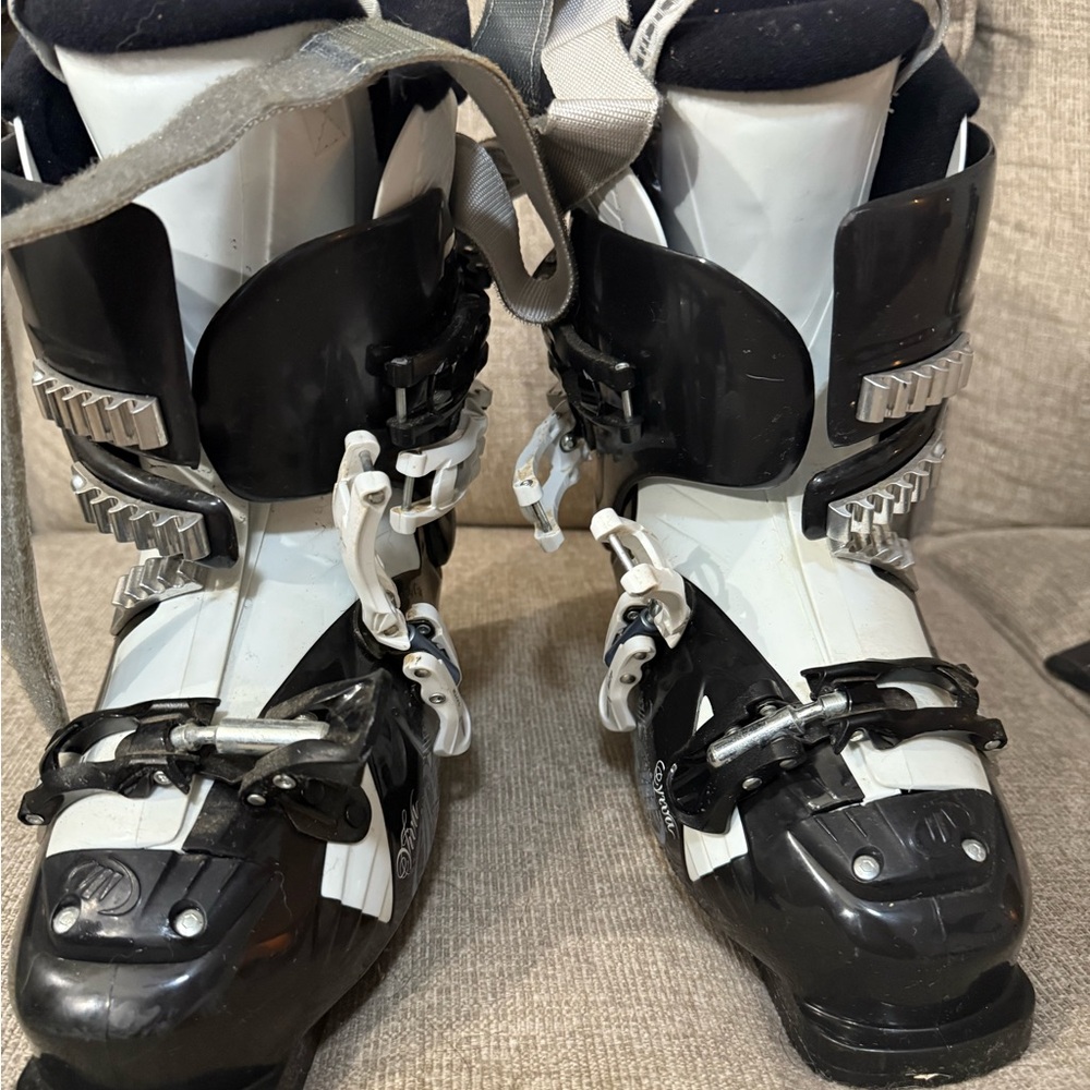 Tecnica Woman’s Ski Boots